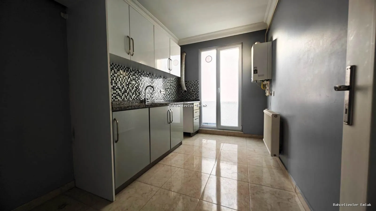 SEFAKÖY TEVFİKBEY KİRALIK YENİ BİNA 2+1 ARAKAT UYGUN DAİRE - fotoğraf 7