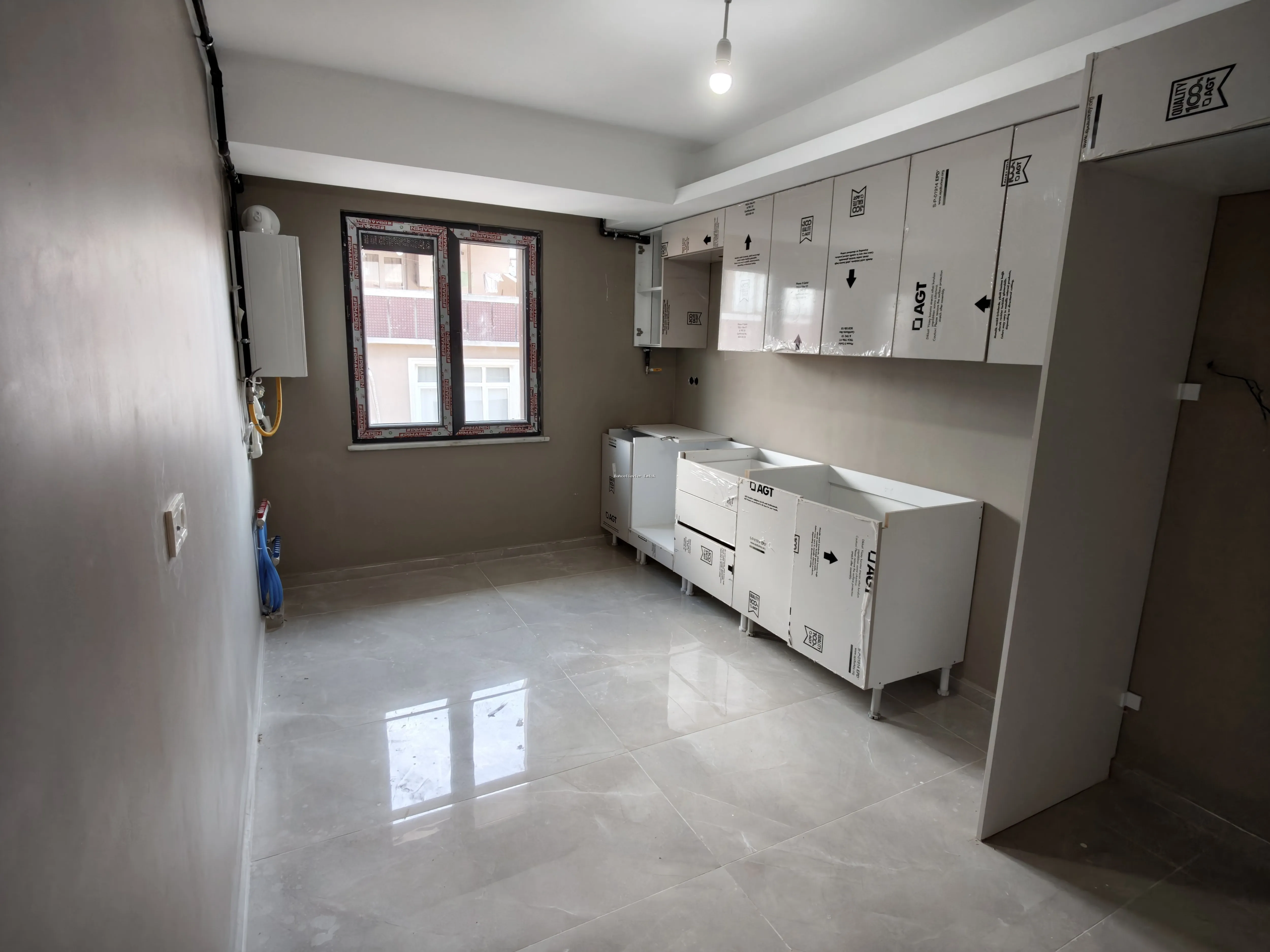 BAHÇELİEVLER BASIN SİTESİ OTOPARKLI SATILIK SIFIR LÜKS 3+1 DAİRE - fotoğraf 3