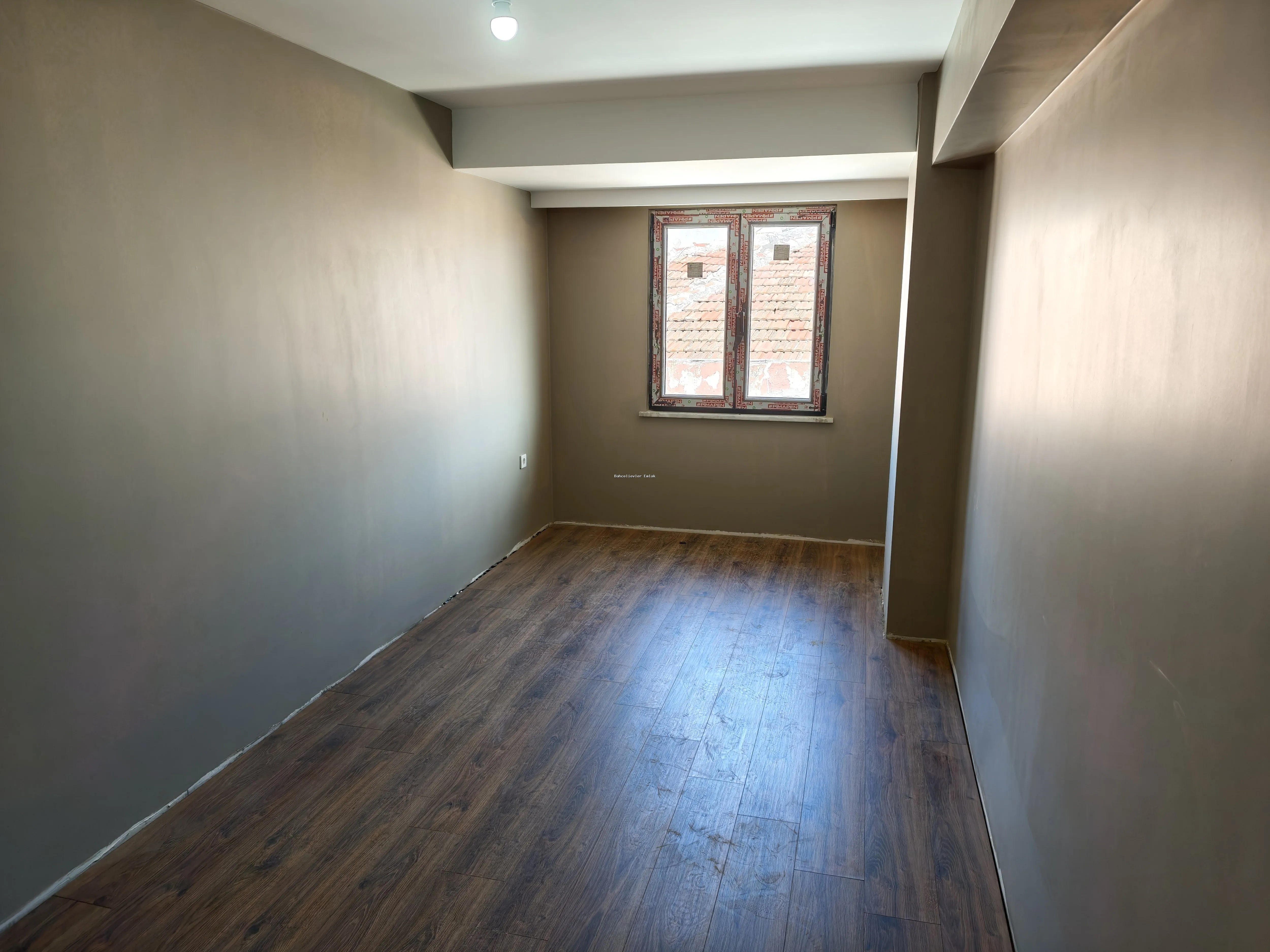 BAHÇELİEVLER BASIN SİTESİ OTOPARKLI SATILIK SIFIR LÜKS 3+1 DAİRE - fotoğraf 5