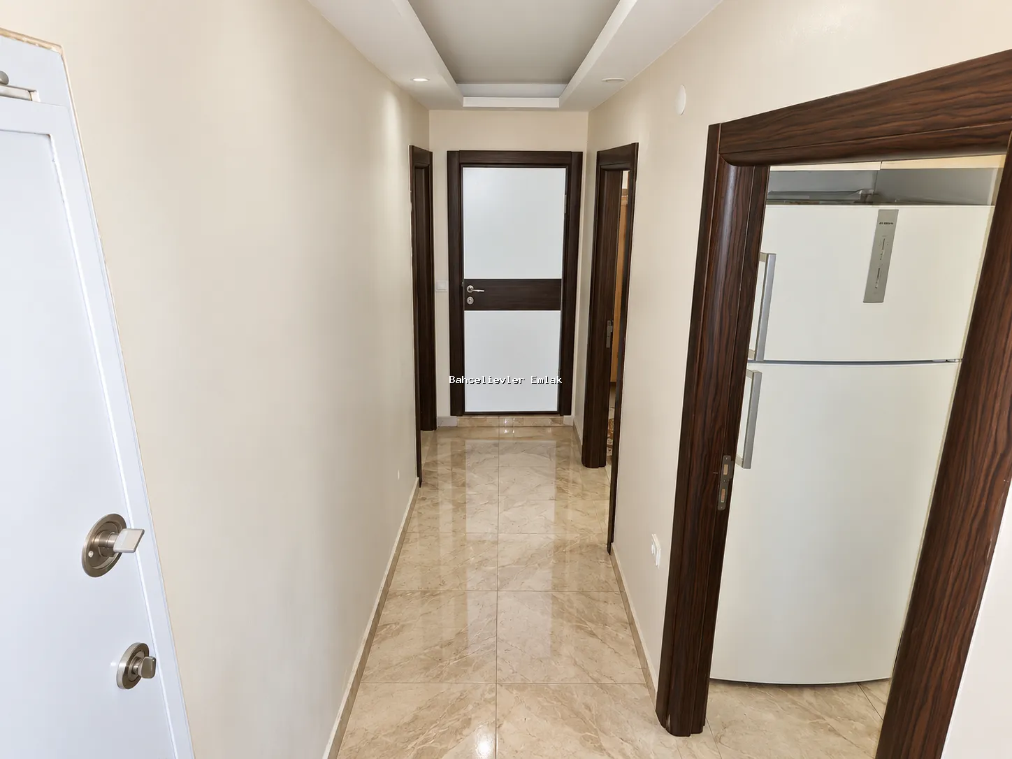 Yenibosna Fevzi Çakmak'ta 7 Yıllık Binada Balkonlu 1+1 Kiralık Daire - Fotoğraf 5