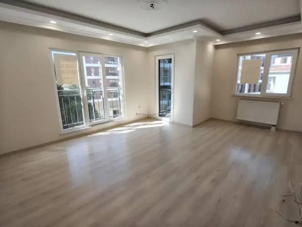 Bakırköy Osmaniye Site İçerisinde Kiralık Lüks 2+1 Uygun Daire