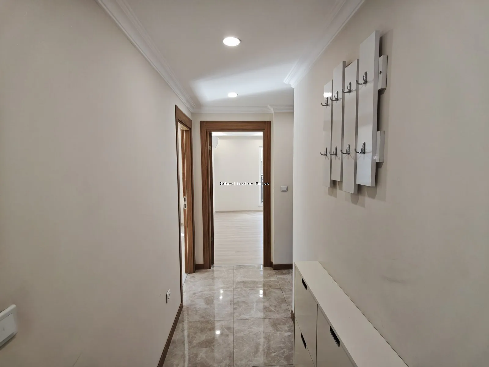 Bakırköy Osmaniye Site İçerisinde Kiralık Lüks 2+1 Uygun Daire - Fotoğraf 11
