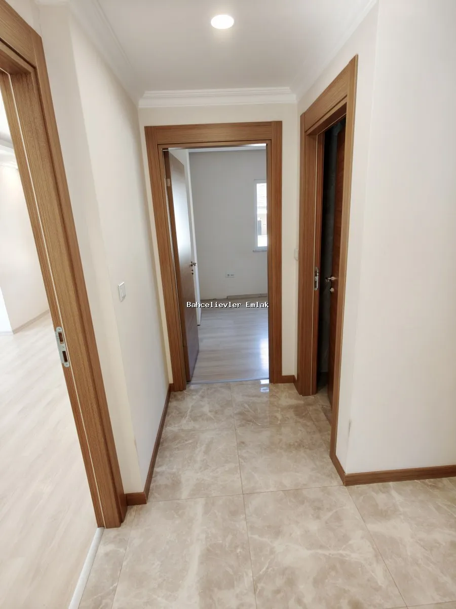 Bakırköy Osmaniye Site İçerisinde Kiralık Lüks 2+1 Uygun Daire - Fotoğraf 12