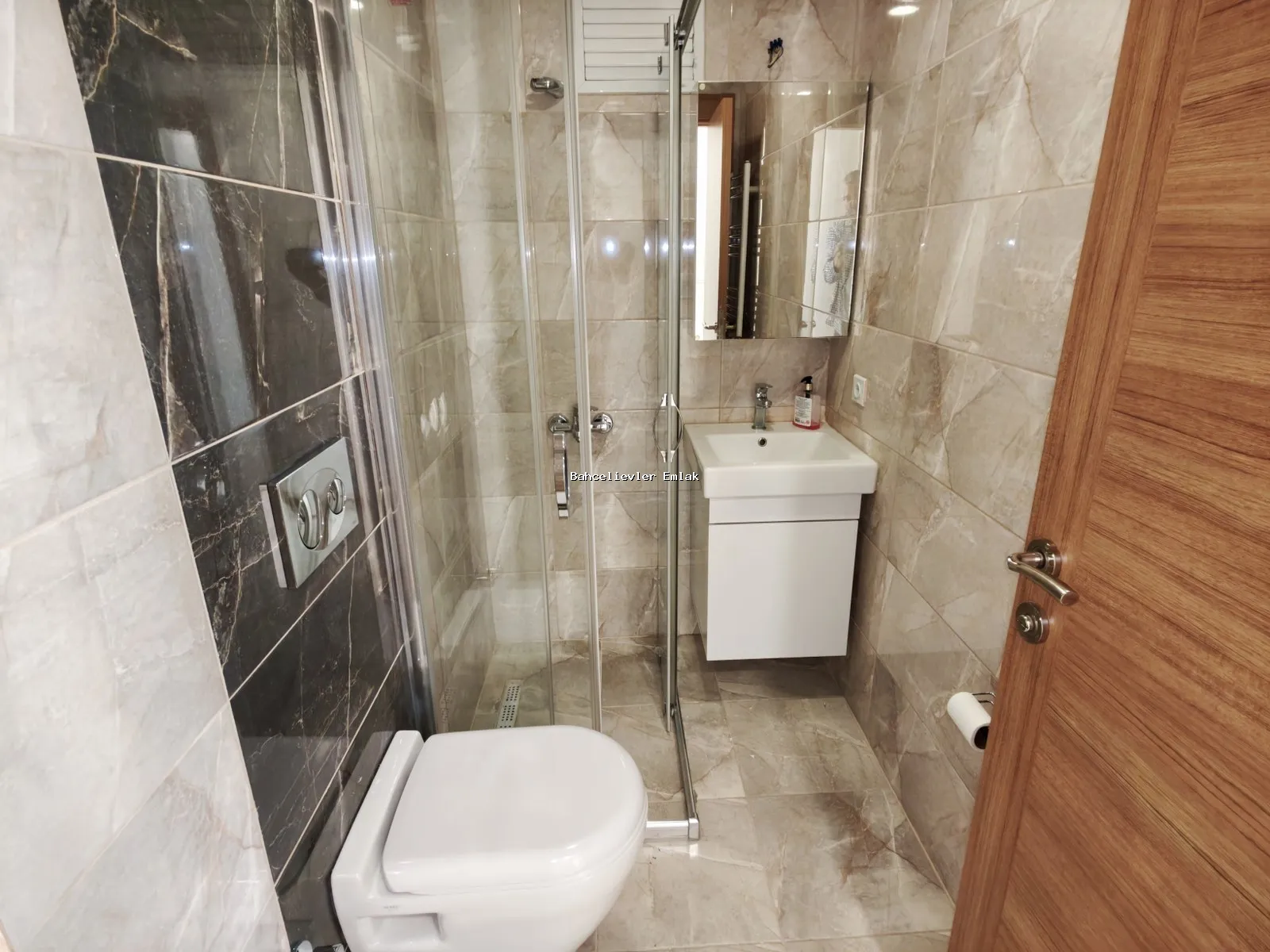 Bakırköy Osmaniye Site İçerisinde Kiralık Lüks 2+1 Uygun Daire - Fotoğraf 13